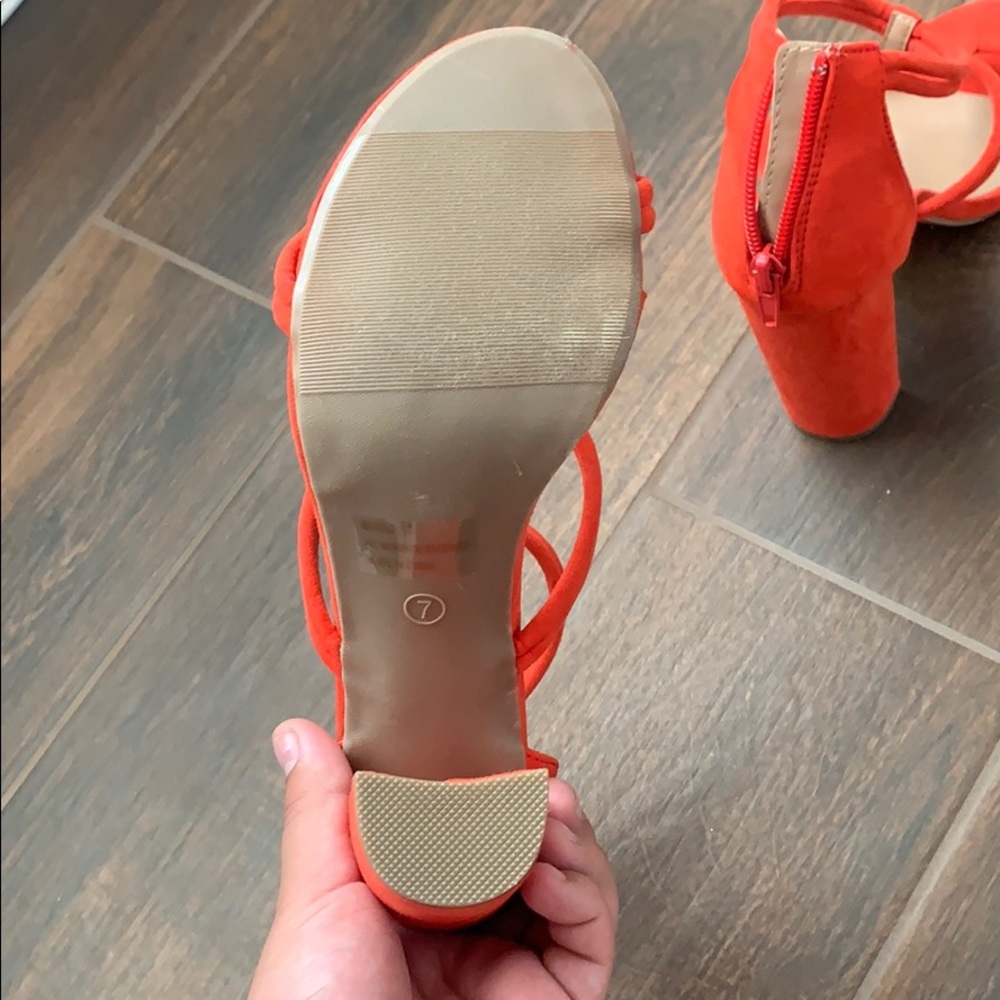 Heels - Picture 5 of 5